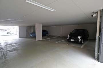 敷地内駐車場（屋内平面式）