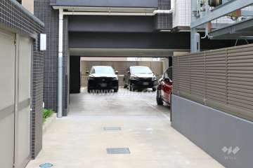 敷地内駐車場（屋内平面式）