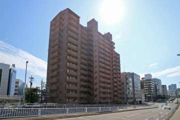 グランドメゾン千種の外観（北東側から）