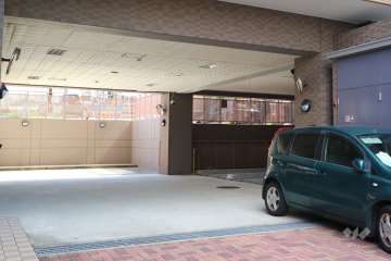 敷地内駐車場（屋内機械式）