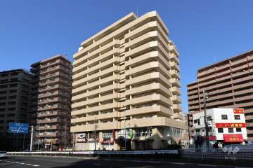 シティファミール千種の外観（南東側から）