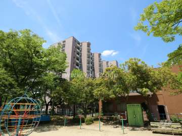 矢田川パークハウスA棟の外観（北東側から）