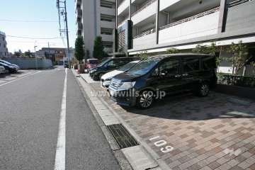 敷地内駐車場（屋外平面式）