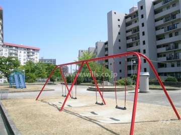 駐車場棟の上部の公園