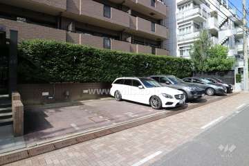 敷地内駐車場（屋外平面式）