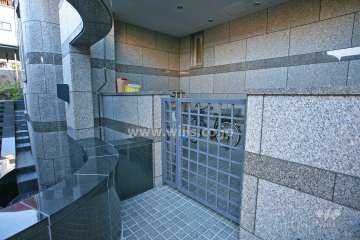 屋内に設けられた駐輪場