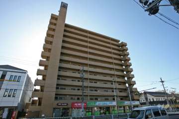 徳川園サンハイツの外観（北側から）