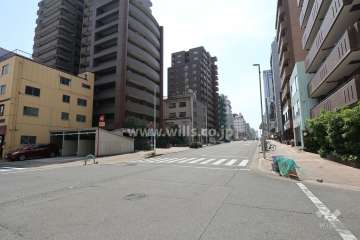 敷地北側の前面道路