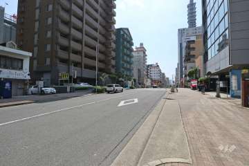 敷地北側の前面道路