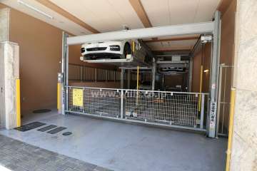 敷地内駐車場（屋内機械式）