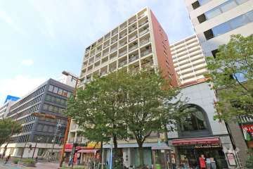 チサンマンション桜通久屋の外観（南東側から）