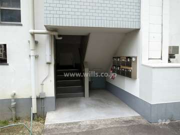 住戸入口（共用ポスト）