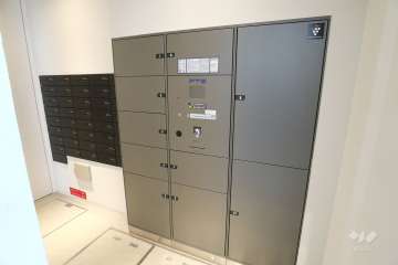 宅配ボックスと共用ポスト