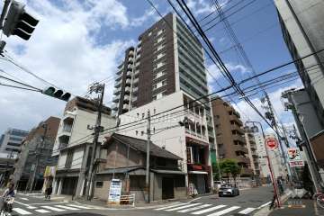 ローレルコート泉の外観（南西側から）