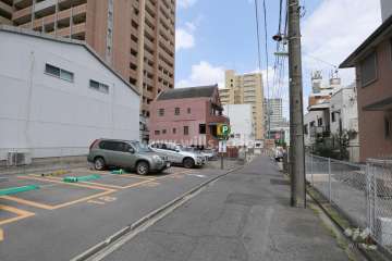 敷地南側の前面道路