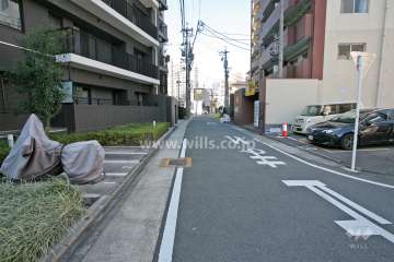 敷地の北側前面道路