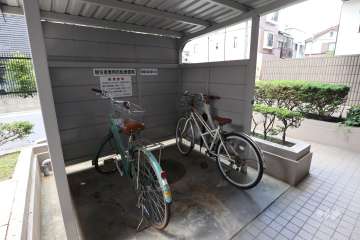 駐輪場（東側）