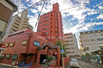 ライオンズマンション代官町の外観（北東側から）
