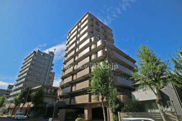 ライオンズマンション横代官の外観（南東側から）