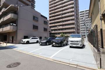 敷地内駐車場（屋外平面式）