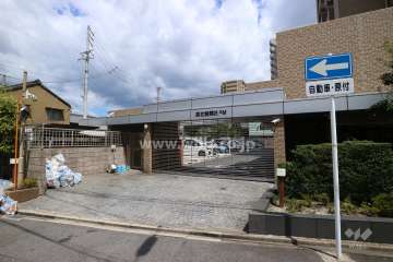 駐車場出入り口（リングシャッター付き）