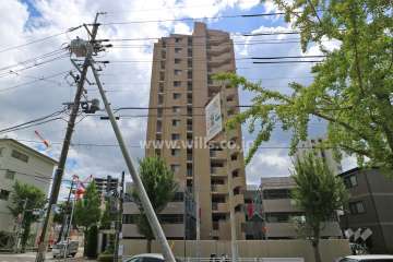 ライオンズ代官町レジデンスの外観（北側から）