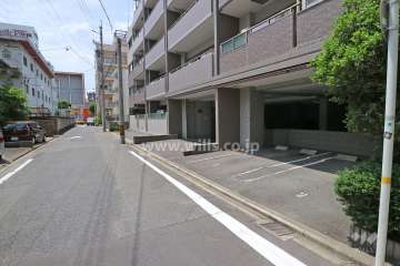 敷地内駐車場（屋外平面式）