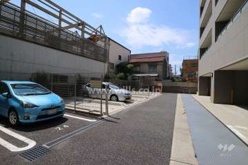 敷地内駐車場（屋外平面式・屋外機械式）