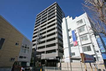 プラセシオン徳川の外観（南東側から）