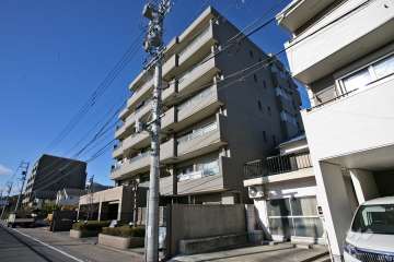 藤和徳川ホームズの外観（南東側から）