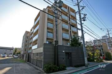 パークホームズ徳川の外観（北東側から）