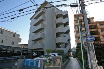 メイツ徳川の外観（北側から）