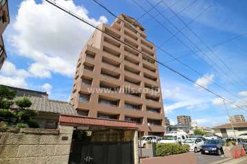 ロイヤルアーク徳川町の外観（南西側から）
