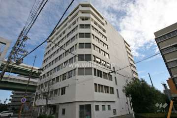 白壁ビルの外観(北西側から)