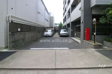 駐車場出入り口