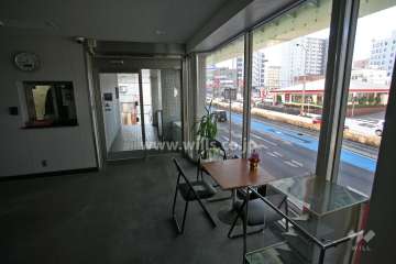 管理人室と談話スペース