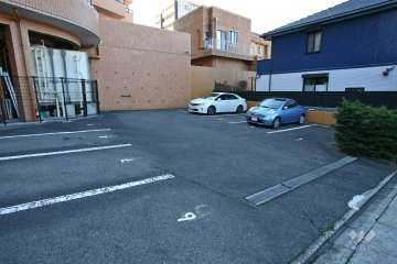 敷地内駐車場(屋外平面式)