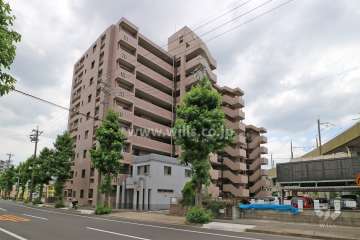 宝マンション大曽根の外観（北東側から）