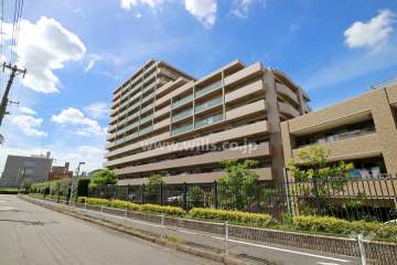 ロイヤルアーク東徳川の外観（南東側から）