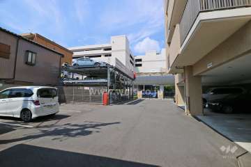 敷地内駐車場（屋外平面式）