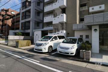 敷地内駐車場（屋外平面式）