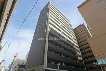 プレサンスジェネ栄の外観（南西側から）