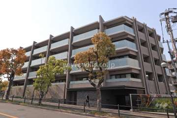 ワコーレ千里津雲台の外観(南東側から)