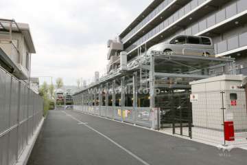 敷地内駐車場（屋外機械式)