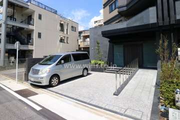 敷地内駐車場（屋外平面式）