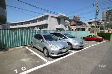 敷地内駐車場（屋外平面式）