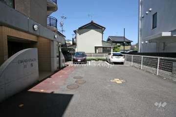 敷地内駐車場(屋外平面式)