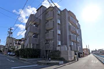 プレシアスコート萩原町の外観(北側から）