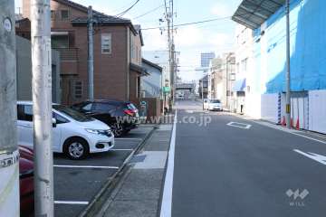 敷地北側の前面道路