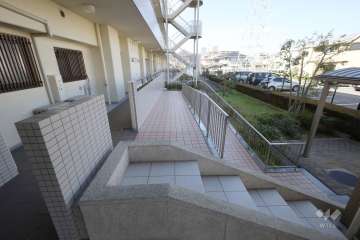 スロープがあります。